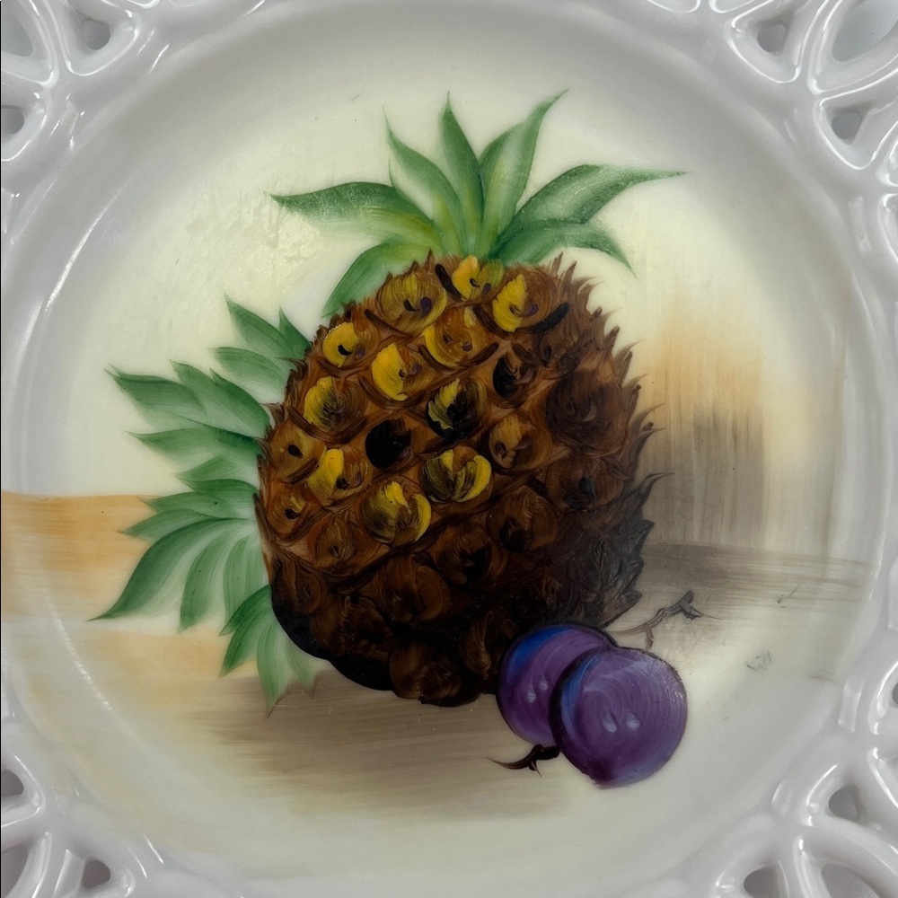 Vintage Enesco Reticulated Porcelain Cabinet Plate - Hand-Painted Pineapple - Picture 2 of 5